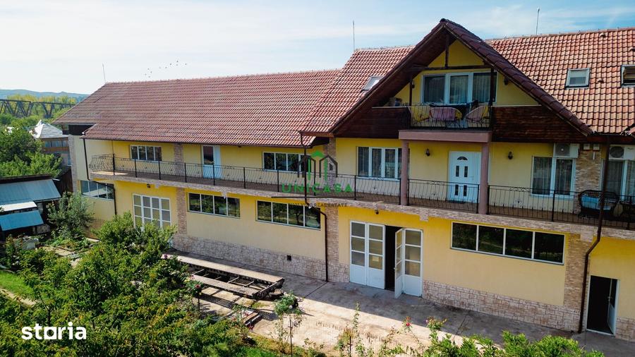 Casă cu 10 camere cu Teren 1500 Mp în Goranu