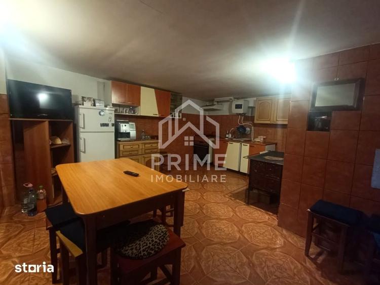 Casă cu 5 camere cu Teren 2465 Mp în Central