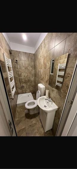 Vand conac istoric/casa/pensiune /380 mp utili /zona A /Urlati /toate utilitatile /Direct proprietar /demisol /parter/mansarda 3 intrari din 3 strazi - 1
