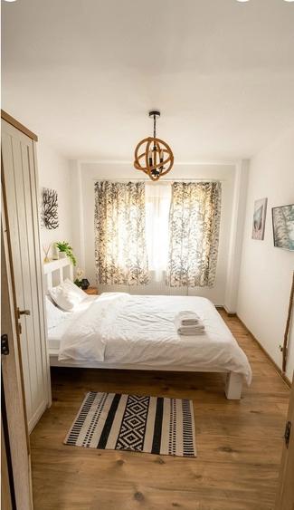 Apartament cu 3 camere decomandat în Central