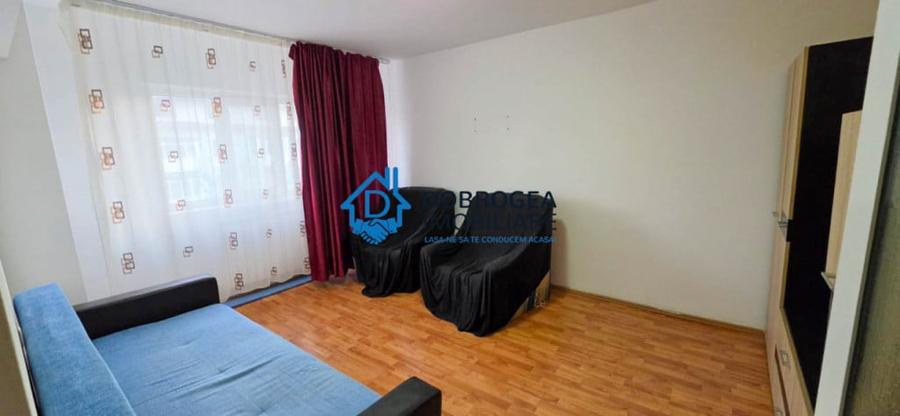 Apartament cu 2 camere decomandat în Păcii