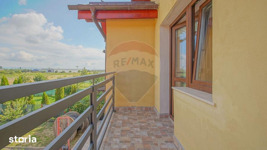 Casă cu 4 camere cu Teren 534 Mp în IAR