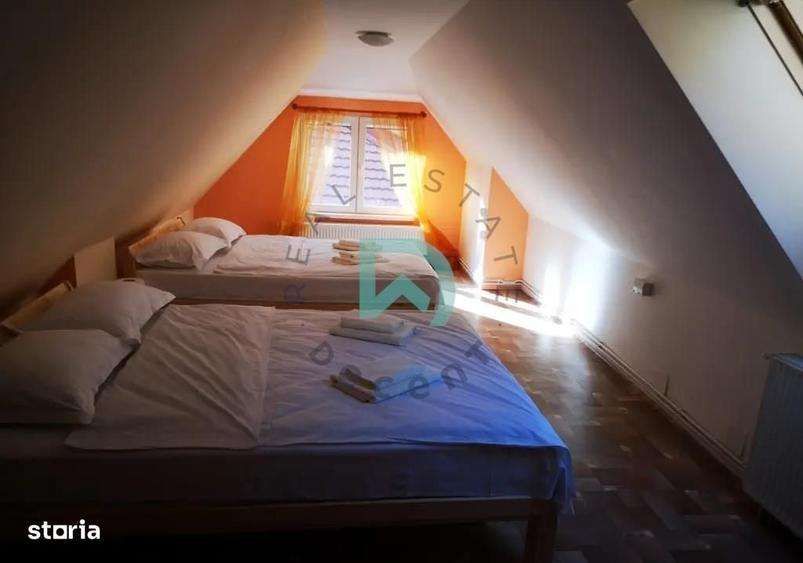Casă cu 4 camere în Schei