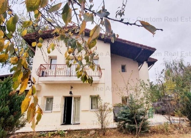Casă individuală cu 5 camere cu Canalizare în Corbeanca