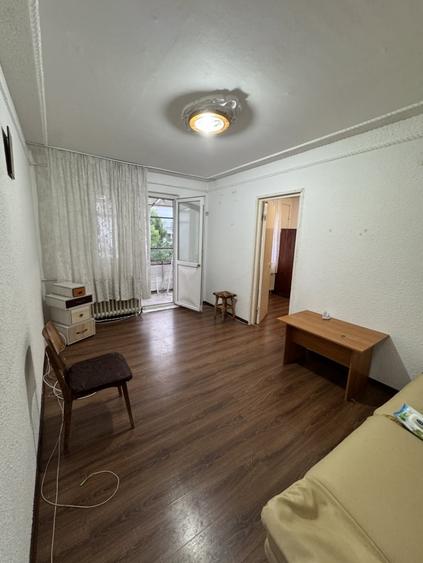 Apartament cu 2 camere semidecomandat în Malu Roșu