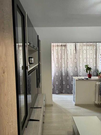 Apartament cu 3 camere decomandat în Tătărași