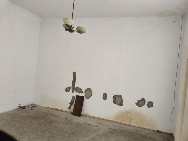 Apartament cu 2 camere semidecomandat în Dosu Bricii