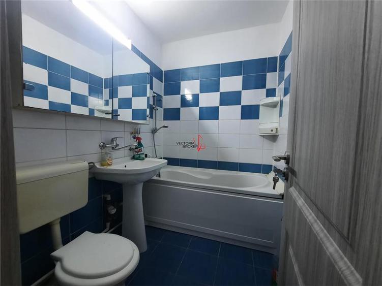Apartament cu 2 camere semidecomandat în Basarabia