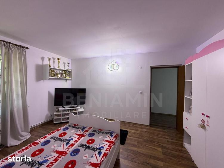 Casă cu 7 camere cu Teren 524 Mp în Bariera Vâlcii
