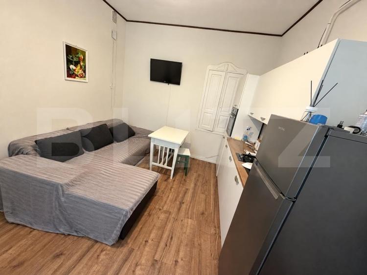 Casă cu 3 camere cu Canalizare în Ultracentral