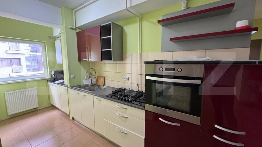 Apartament cu 3 camere decomandat în Independenței