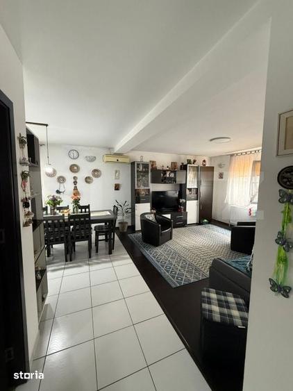 Casă cu 6 camere cu Teren 350 Mp în Tătărași
