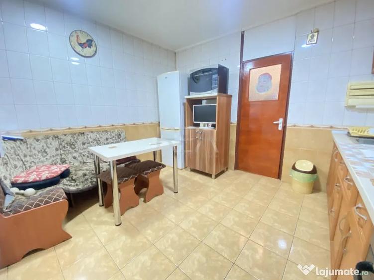 Apartament cu 3 camere decomandat în 13 Septembrie