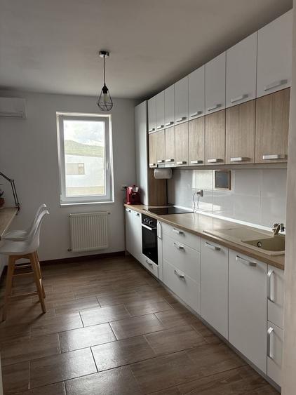 Apartament cu 2 camere decomandat în Florești