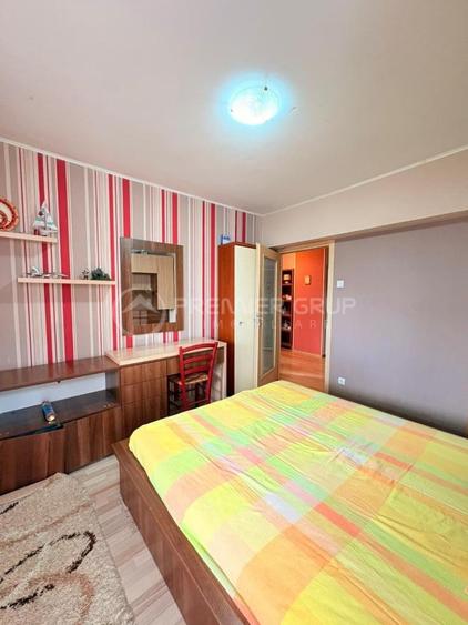 Apartament cu 3 camere decomandat în Dacia
