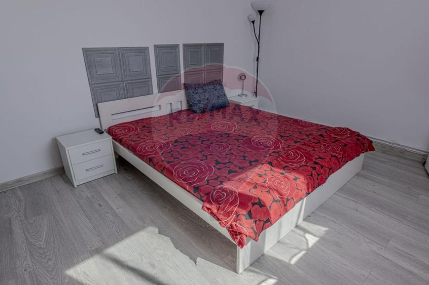 Casă individuală cu 3 camere cu Teren 160 Mp în Central