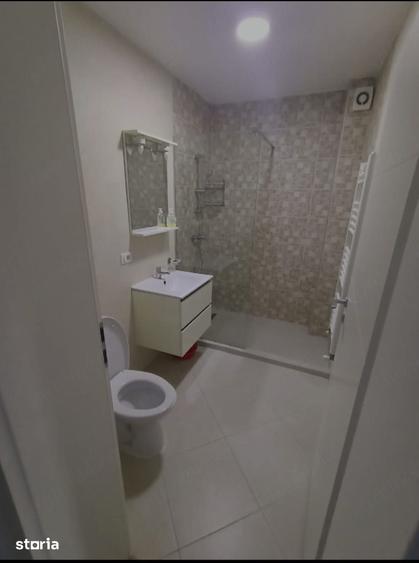 Garsonieră decomandată în Fratelia