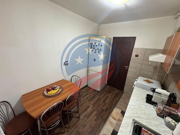 APARTAMENT 2 CAMERE , PARTER. ZONA SCOALA 22 - 6