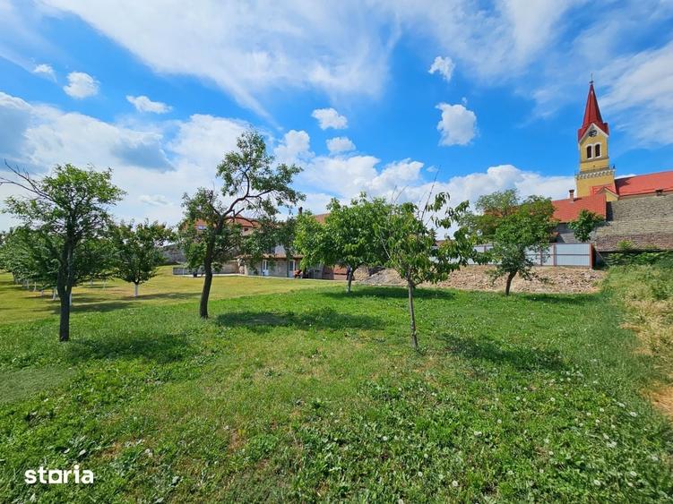Casă cu 5 camere cu Teren 1200 Mp în Cenad