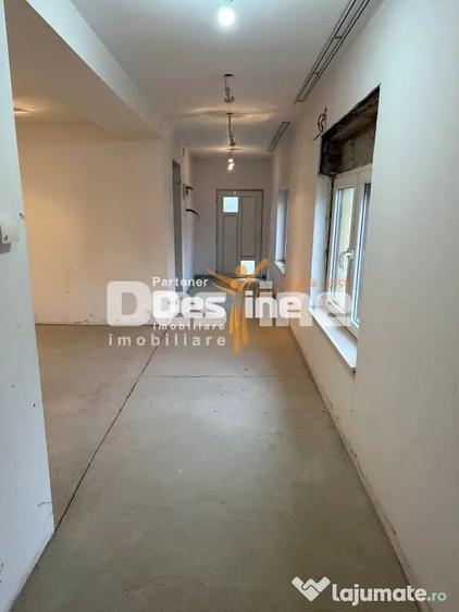 Casă cu 3 camere cu Teren 450 Mp în Central