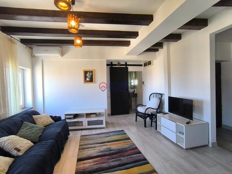 Apartament cu 3 camere semidecomandat în Peninsula