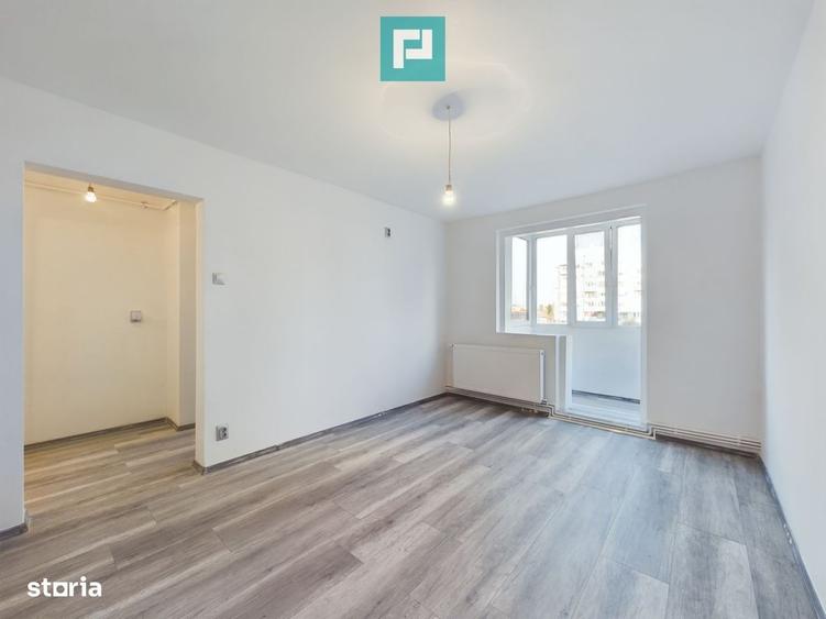 Apartament cu 3 camere semidecomandat în Aurel Vlaicu