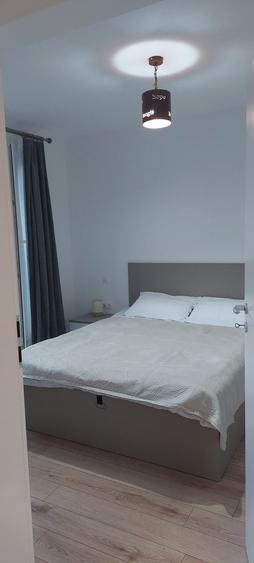 Apartament cu 2 camere semidecomandat în Florești