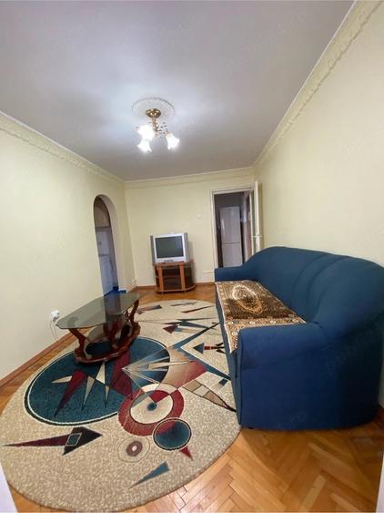 Apartament cu 2 camere semidecomandat în Micro 39