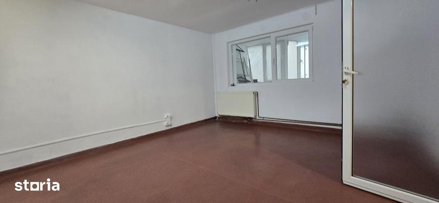 Spațiu comercial, de 71 mp, în Micro 5