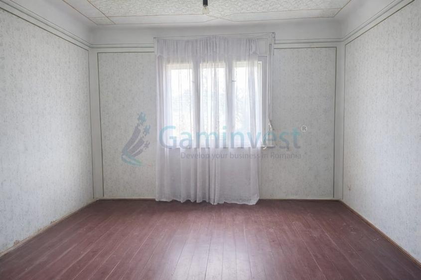 Casă individuală cu 3 camere cu Canalizare în Gepiu
