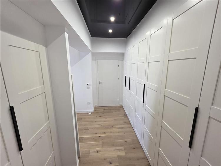 Apartament cu 4 camere decomandat, mobilat în Pipera