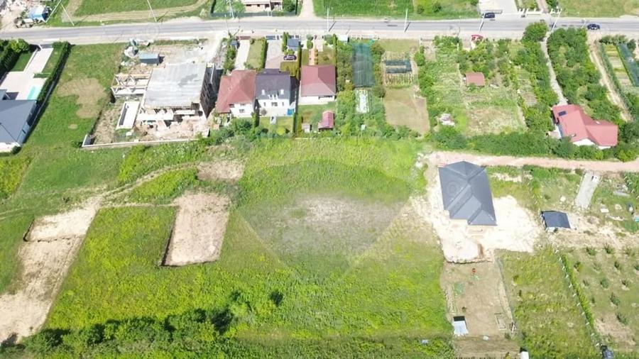 Teren de 852 mp, în Central