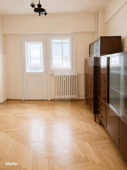Apartament cu 3 camere decomandat în Sud