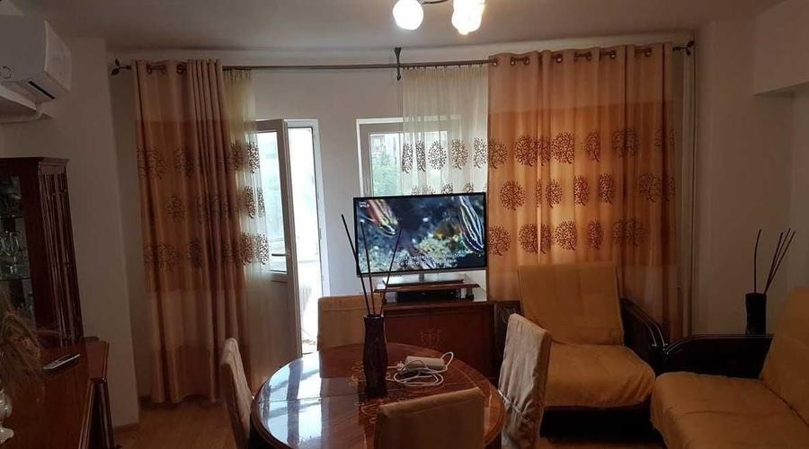 Apartament cu 3 camere decomandat în Crângași