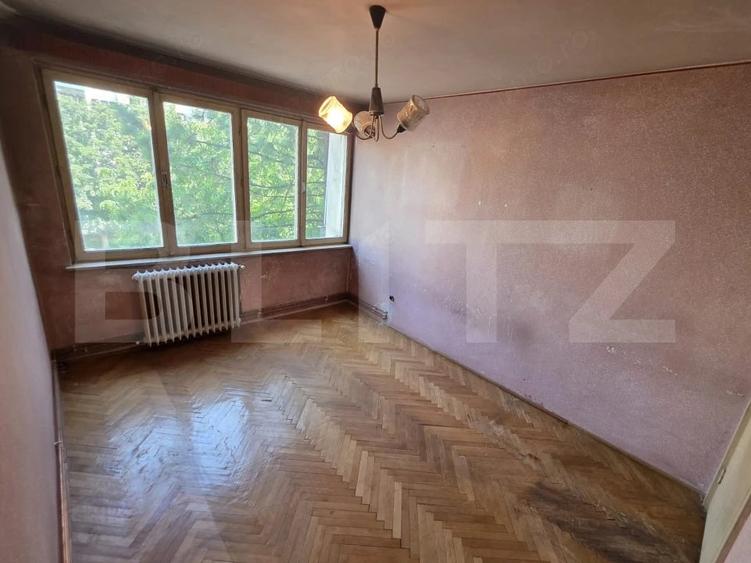 Apartament cu 2 camere semidecomandat în Tudor