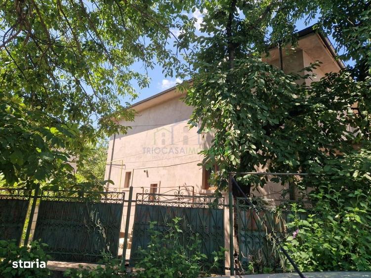 Casă cu 4 camere în Ungureni