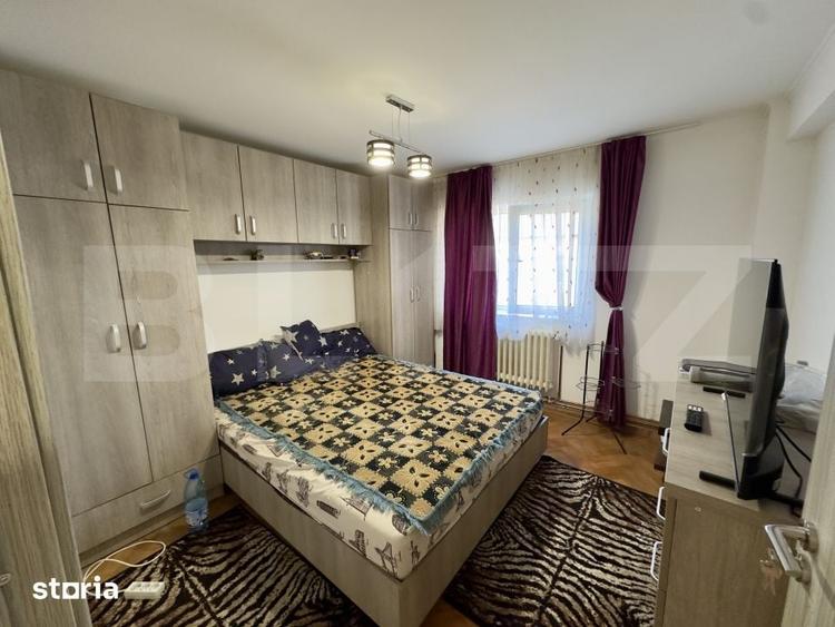 Apartament cu 3 camere decomandat în Cetate