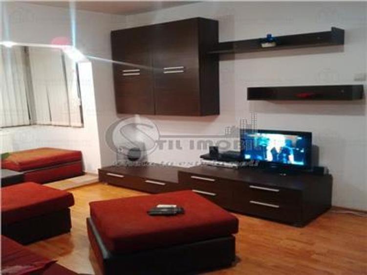 Apartament cu 2 camere decomandat în Podu Roș