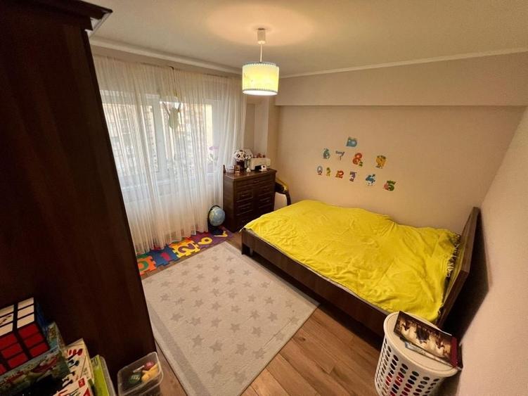 Apartament cu 3 camere decomandat în Ultracentral