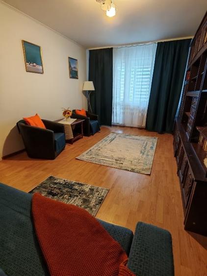 Apartament cu 2 camere decomandat, mobilat în Titan