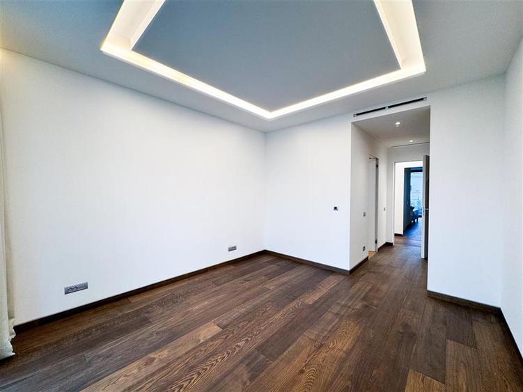 Apartament cu 5 camere decomandat, mobilat în Kiseleff