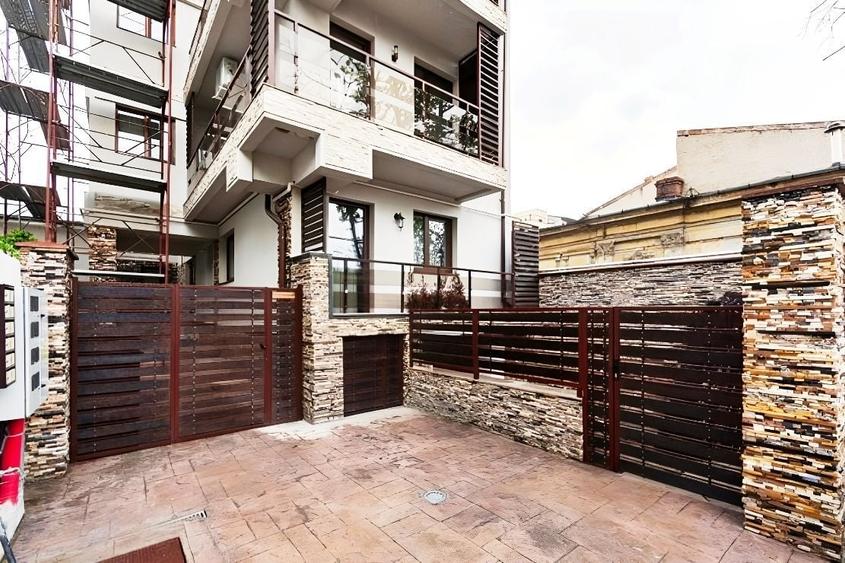 Apartament cu 2 camere decomandat în Titulescu