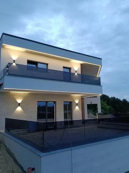 Casă individuală cu 5 camere cu Canalizare în Feleacu