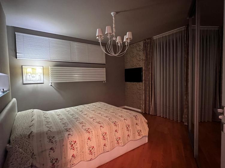 Apartament cu 3 camere decomandat în Lunei