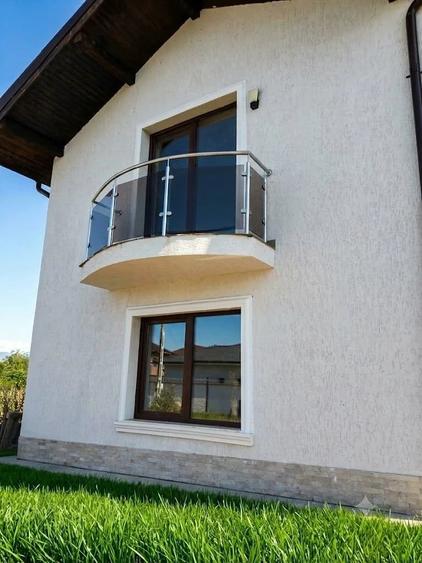 Casă cu Teren 240 Mp în Narciselor