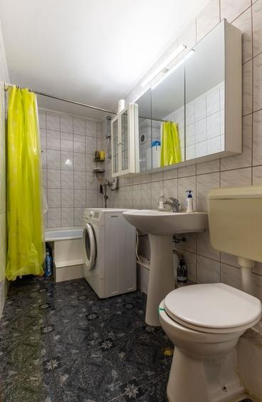 Apartament cu 2 camere decomandat în Decebal