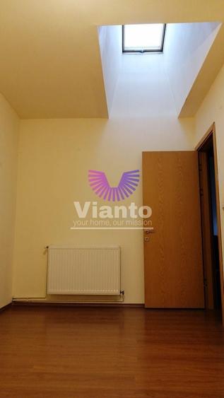 Apartament cu 3 camere decomandat în Trei Stejari