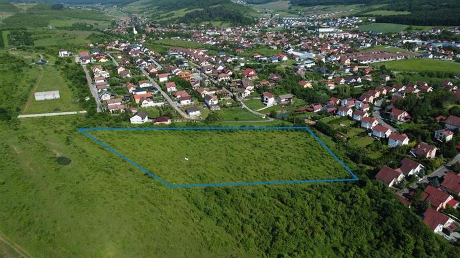 Teren Construcții intravilan de 17200 mp, în Livezeni