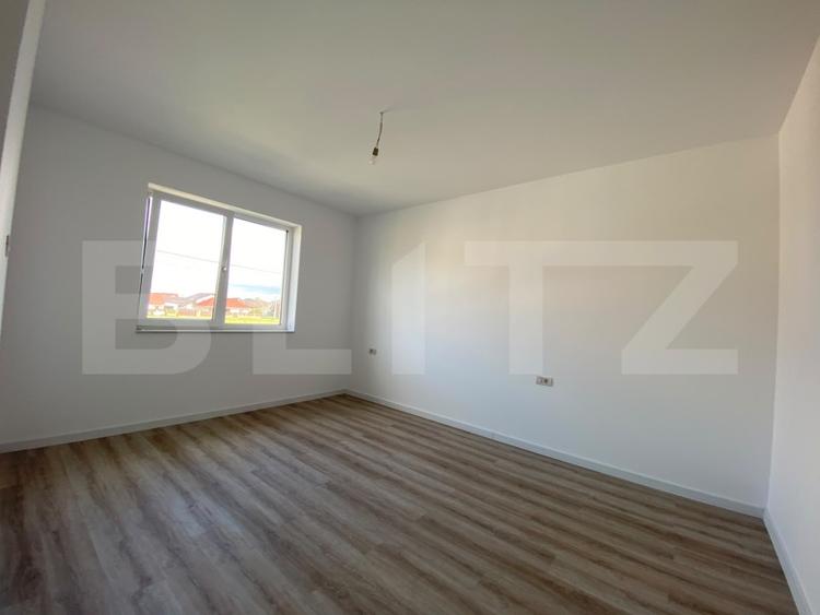 Duplex cu 4 camere cu Canalizare în Moșnița Nouă