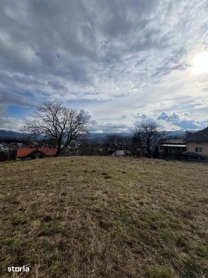 Teren de 1222 mp, în Decebal
